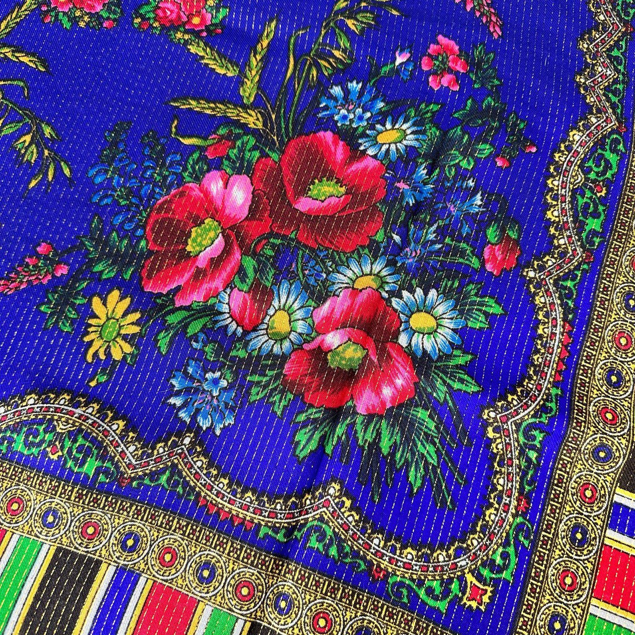 Bufanda cuadrada azul con rayos | UA Market®