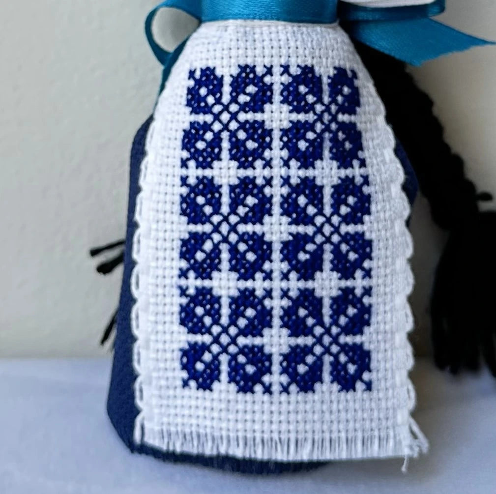 Motanka | Motanka Victoria | Blanco & Azul | Corona de Flores | UA Market®