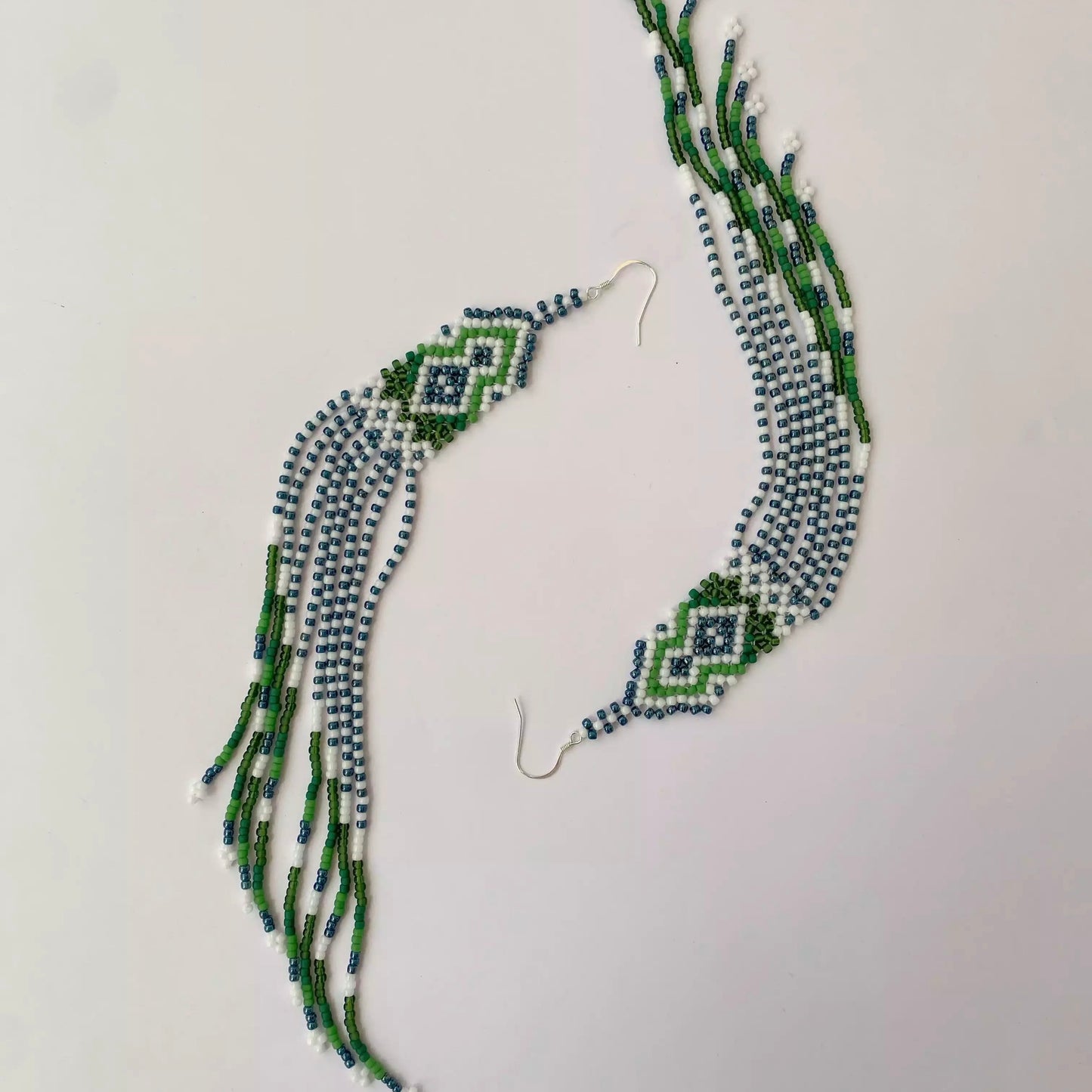 “Alas de Tierra” Pendientes largos con colgantes en estilo boho chic