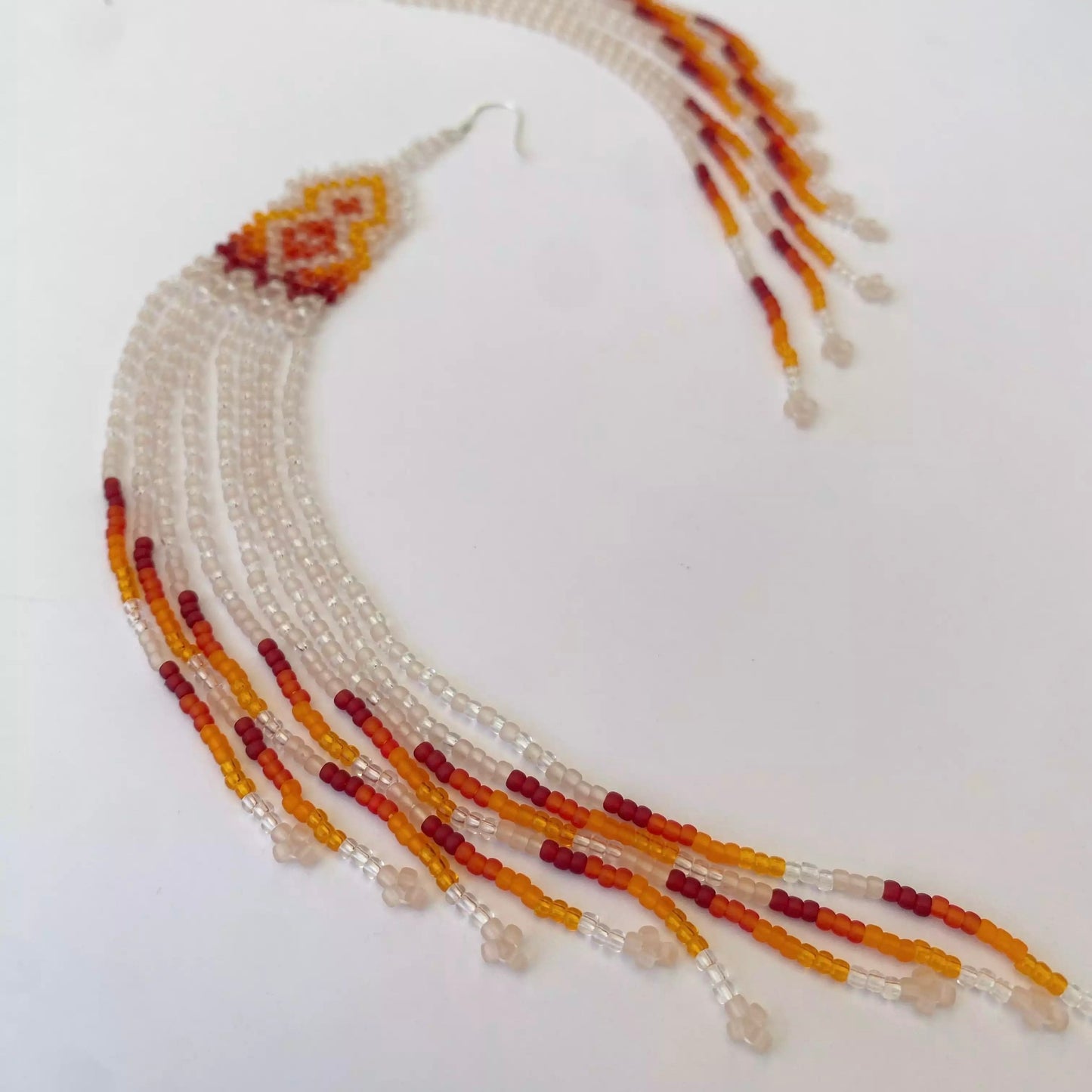 “Alas de Tierra” Pendientes largos con colgantes en estilo boho chic