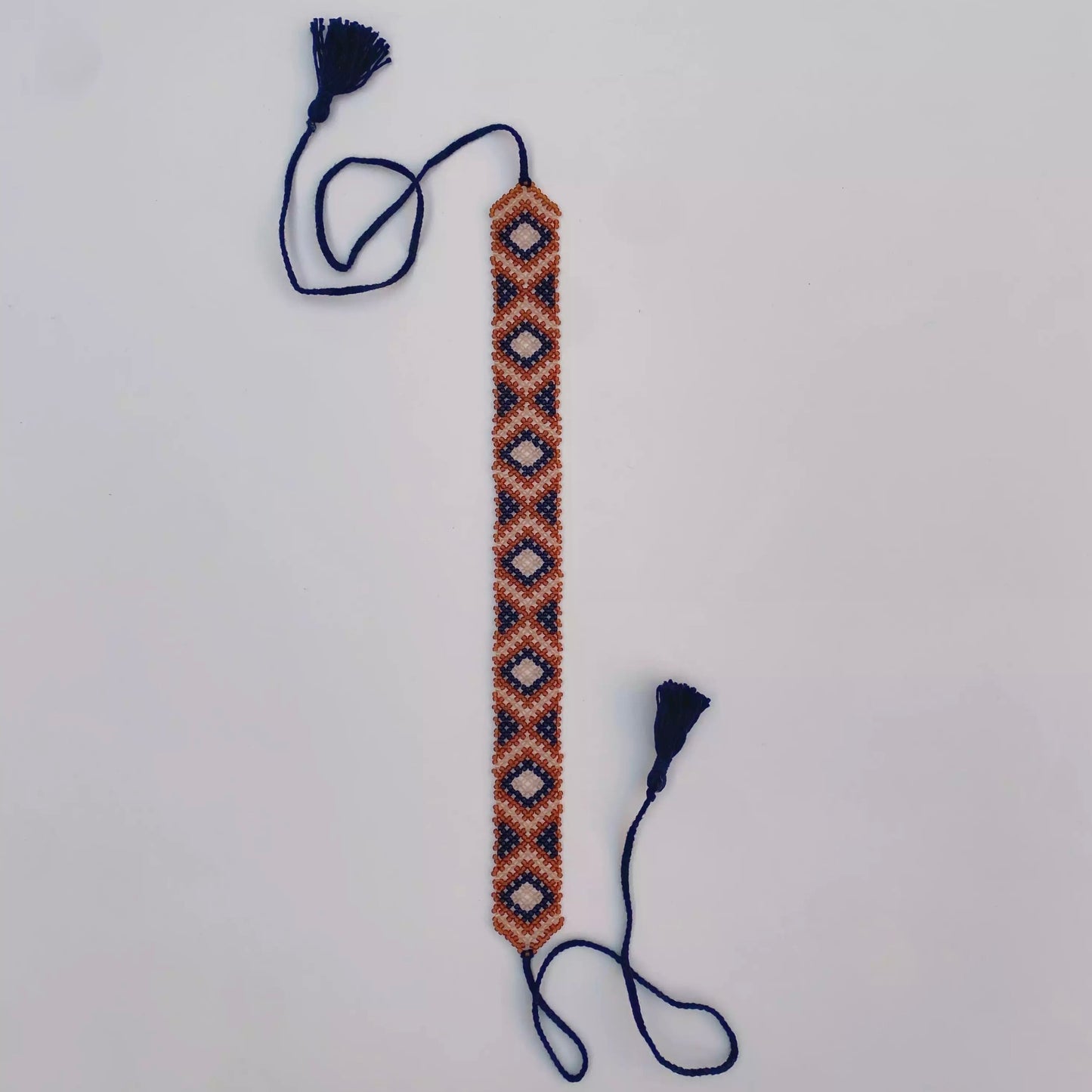 Silanka "Rombita", collar estrecha