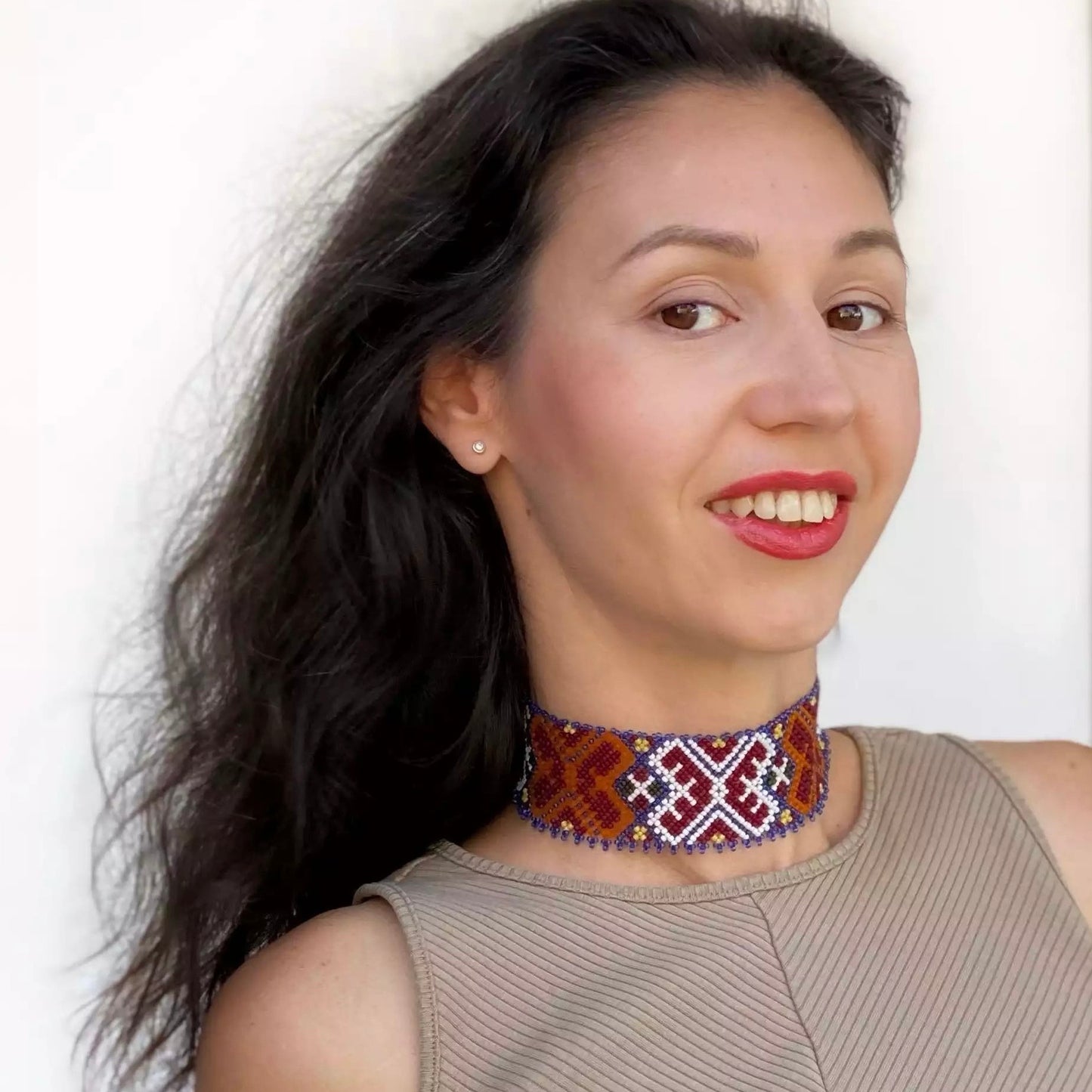 Collar "Hielo y Llama", Silanka ucraniana