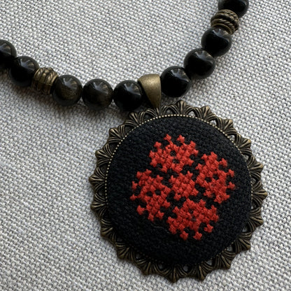Collar de obsidian dorado "Flor Roja" | UA Market®