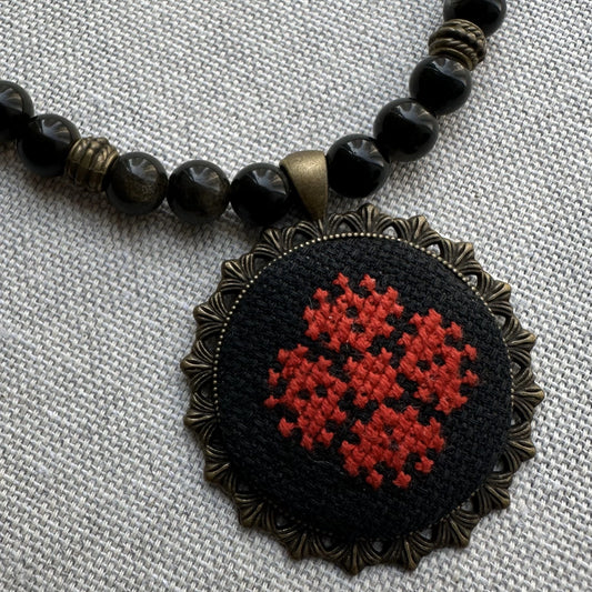 Collar de obsidian dorado "Flor Roja" | UA Market®