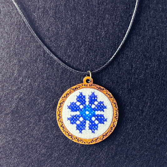 Collar | Bordado | Azul | UA Market®