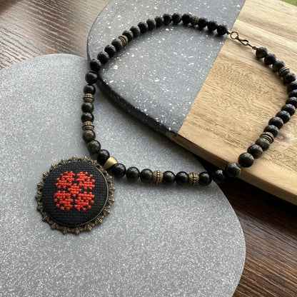 Collar de obsidian dorado "Flor Roja" | UA Market®