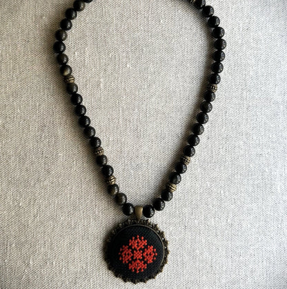 Collar de obsidian dorado "Flor Roja" | UA Market®