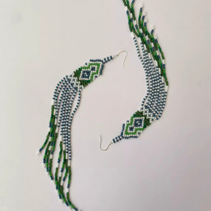 “Alas de Tierra” Pendientes largos con colgantes en estilo boho chic