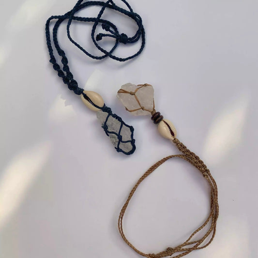 Amuleto "Alma" hecho a mano con cristal de cuarzo natural
