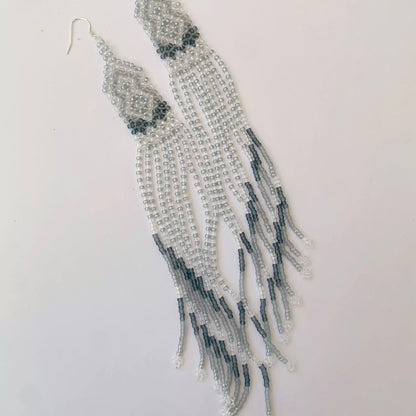 “Alas de Tierra” Pendientes largos con colgantes en estilo boho chic