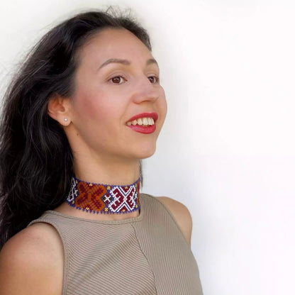 Collar "Hielo y Llama", Silanka ucraniana