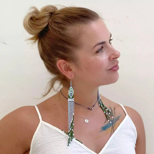 “Alas de Tierra” Pendientes largos con colgantes en estilo boho chic