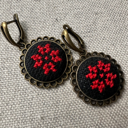 Aretes | Bordado | Rojo & Negro